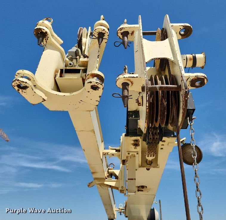 image for item MW9757 1994 Lorain LCD150  crane