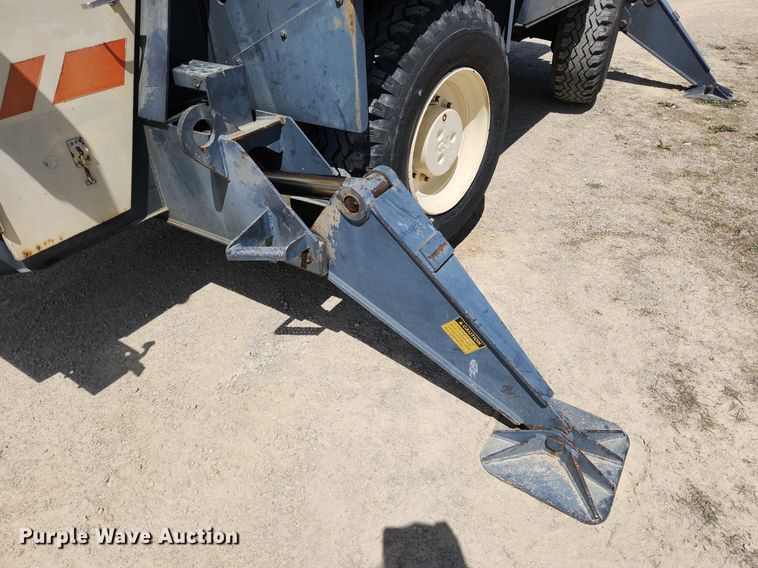 image for item MW9757 1994 Lorain LCD150  crane