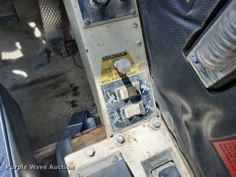 image for item MW9757 1994 Lorain LCD150  crane