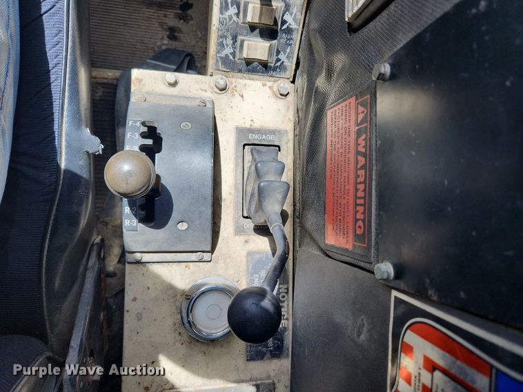 image for item MW9757 1994 Lorain LCD150  crane