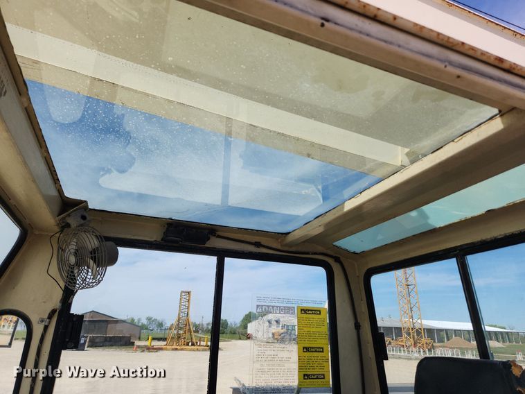 image for item MW9757 1994 Lorain LCD150  crane