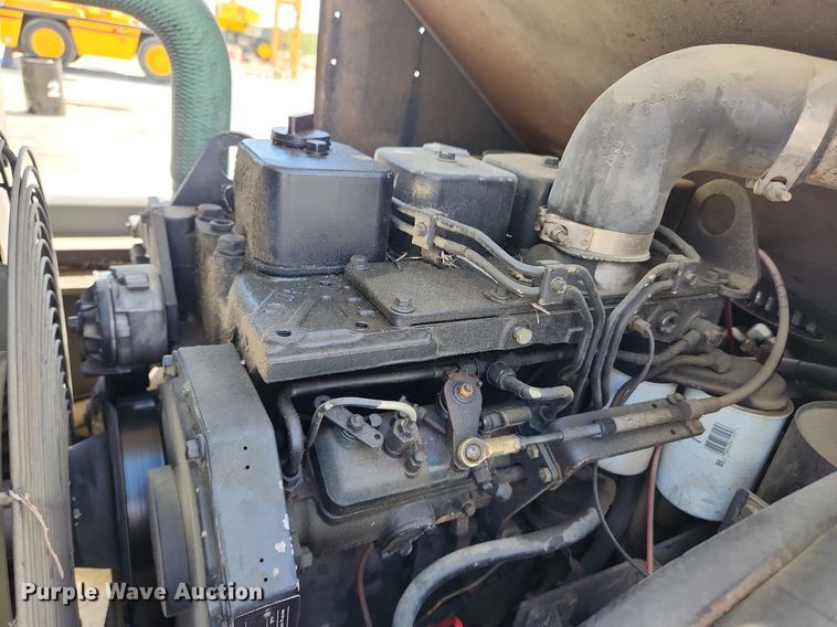 image for item MW9757 1994 Lorain LCD150  crane