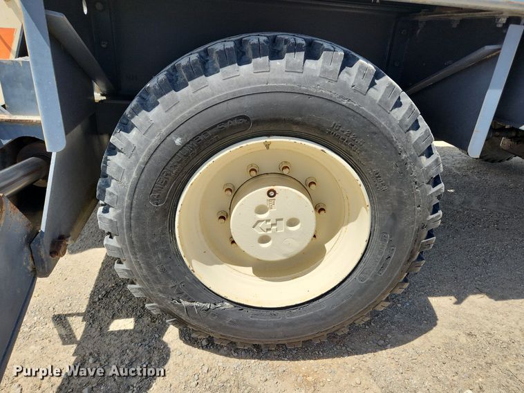 image for item MW9757 1994 Lorain LCD150  crane