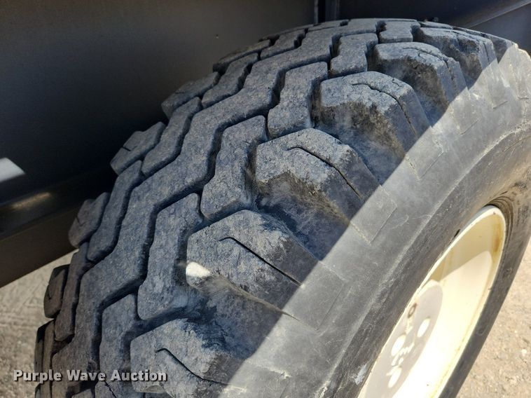 image for item MW9757 1994 Lorain LCD150  crane