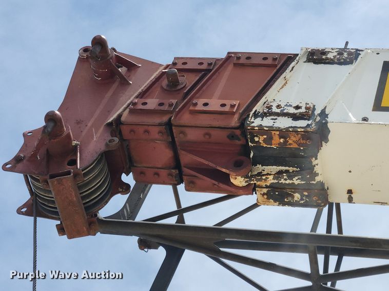 image for item MW9758 1980 P&H Omega 20-20  crane