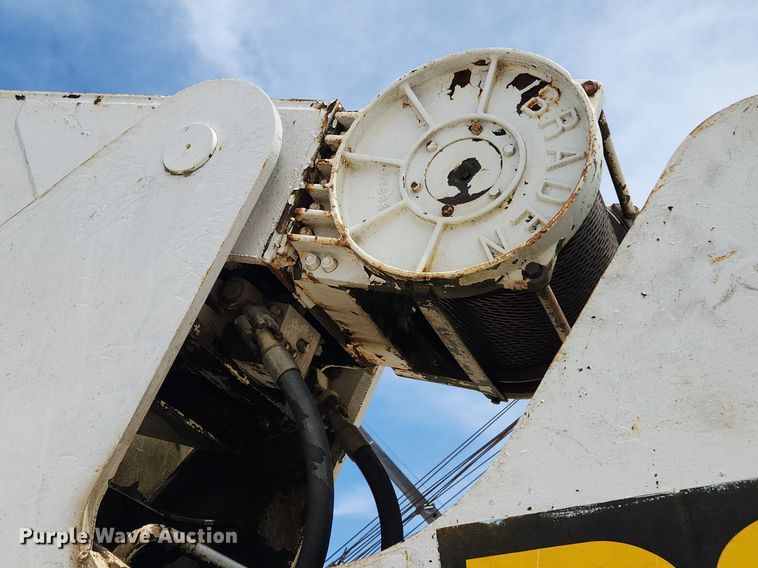 image for item MW9758 1980 P&H Omega 20-20  crane