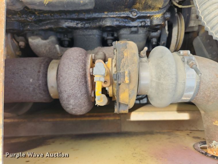 image for item MW9758 1980 P&H Omega 20-20  crane