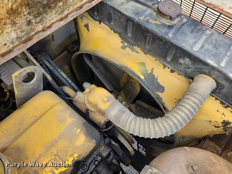 image for item MW9758 1980 P&H Omega 20-20  crane