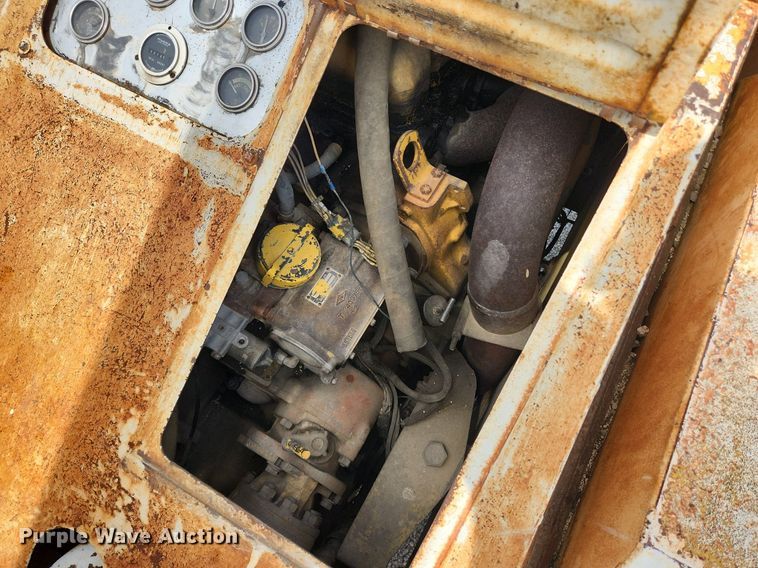 image for item MW9758 1980 P&H Omega 20-20  crane