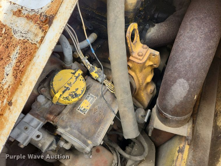 image for item MW9758 1980 P&H Omega 20-20  crane