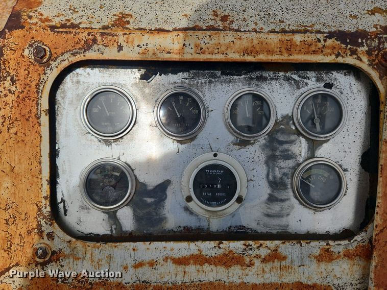 image for item MW9758 1980 P&H Omega 20-20  crane