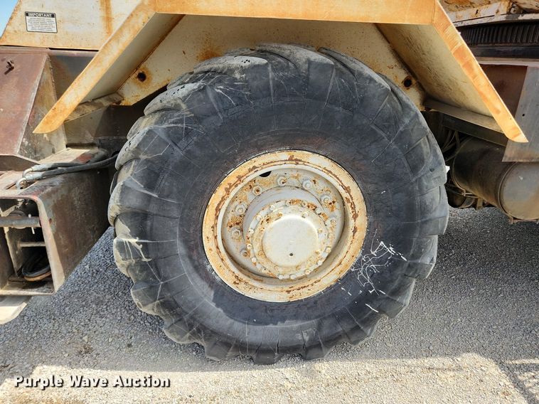 image for item MW9758 1980 P&H Omega 20-20  crane