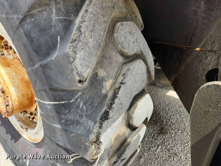 image for item MW9758 1980 P&H Omega 20-20  crane