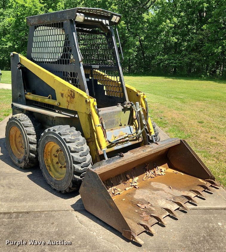 image for item MW9778 Mahto L1300  skid steer loader