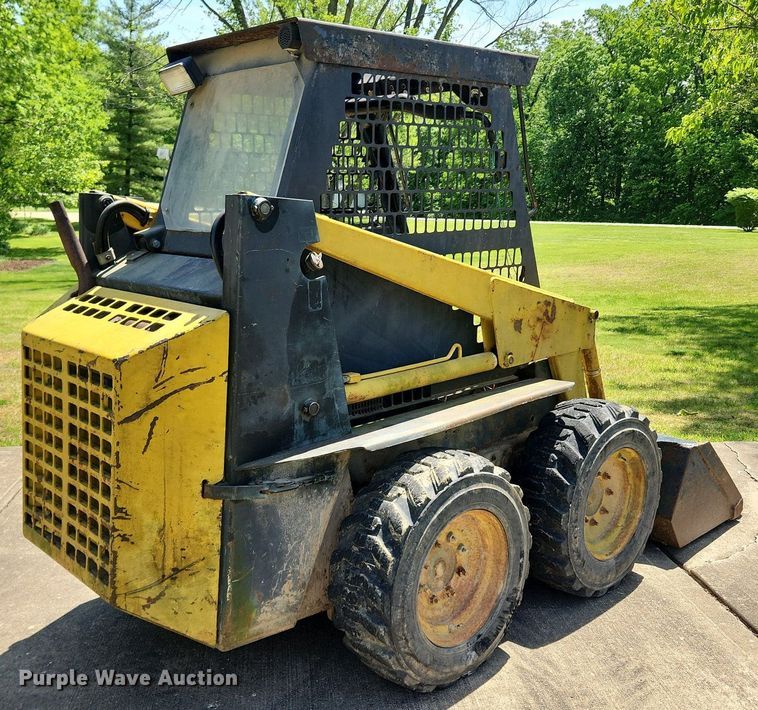 image for item MW9778 Mahto L1300  skid steer loader