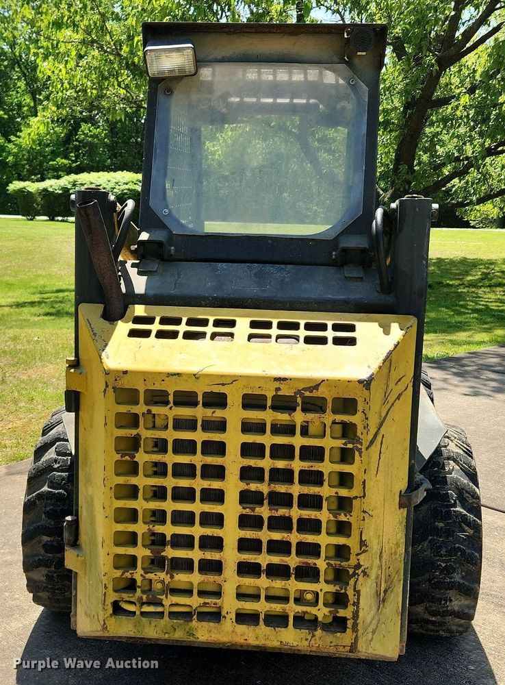 image for item MW9778 Mahto L1300  skid steer loader