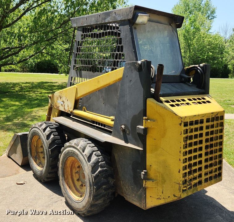 image for item MW9778 Mahto L1300  skid steer loader