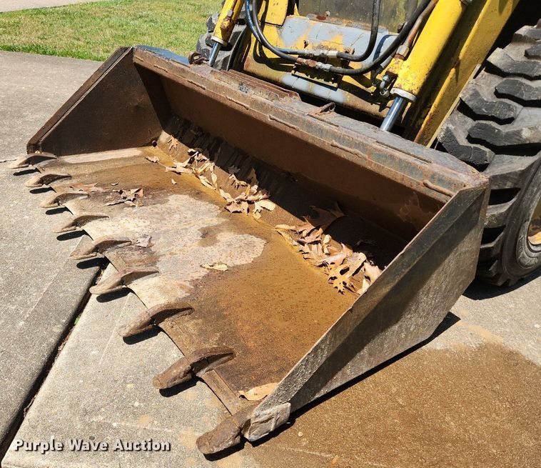image for item MW9778 Mahto L1300  skid steer loader