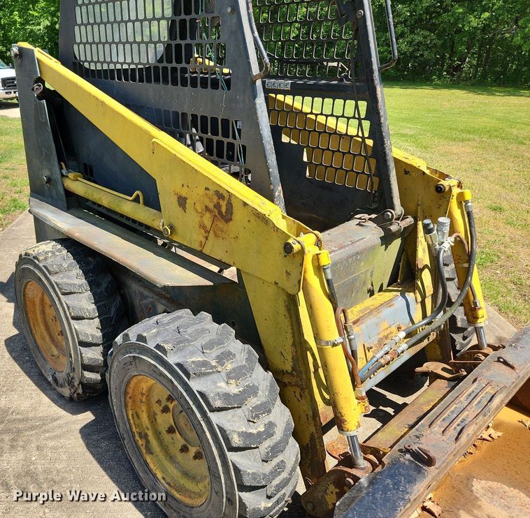 image for item MW9778 Mahto L1300  skid steer loader