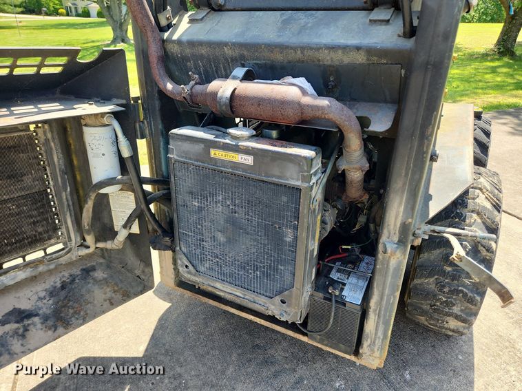 image for item MW9778 Mahto L1300  skid steer loader