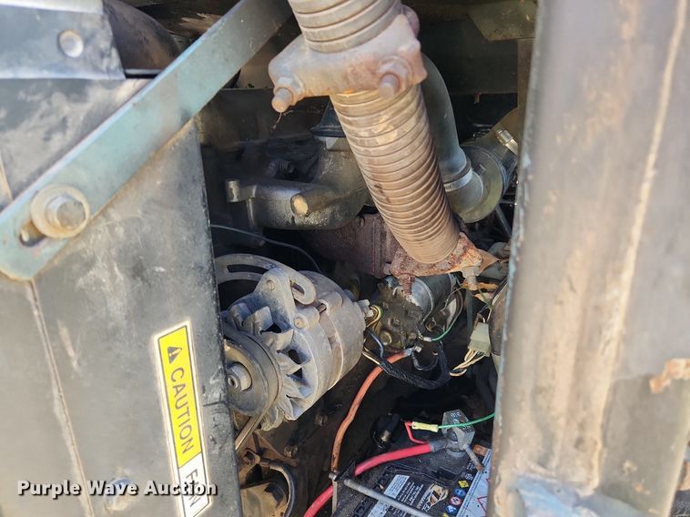 image for item MW9778 Mahto L1300  skid steer loader