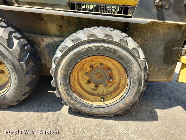 image for item MW9778 Mahto L1300  skid steer loader