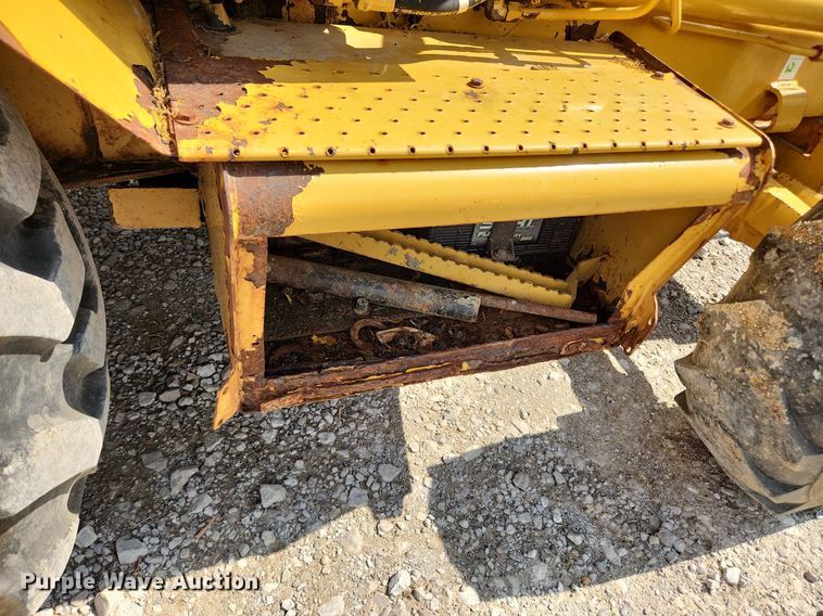 image for item MW9779 2003 Caterpillar 420D  backhoe