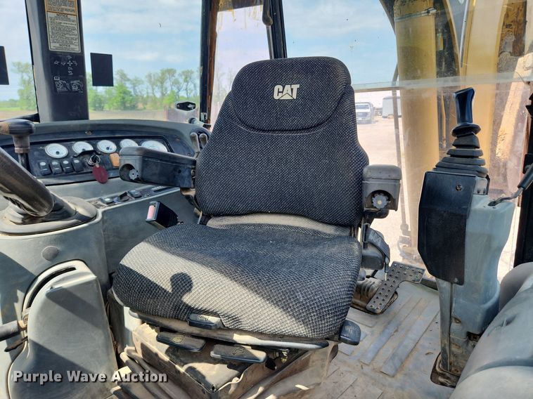 image for item MW9779 2003 Caterpillar 420D  backhoe