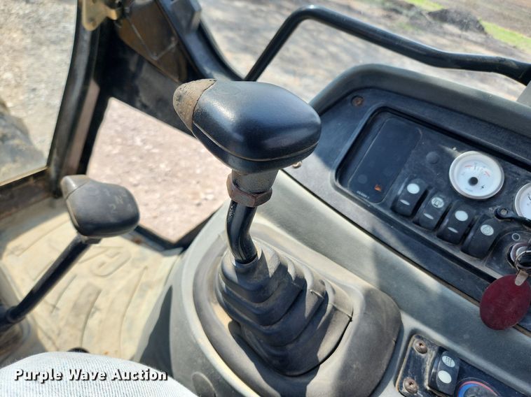 image for item MW9779 2003 Caterpillar 420D  backhoe