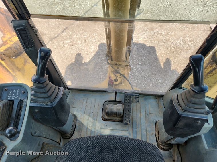 image for item MW9779 2003 Caterpillar 420D  backhoe