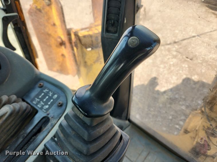 image for item MW9779 2003 Caterpillar 420D  backhoe