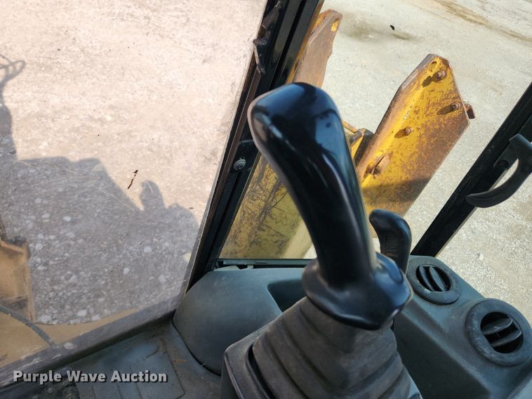 image for item MW9779 2003 Caterpillar 420D  backhoe