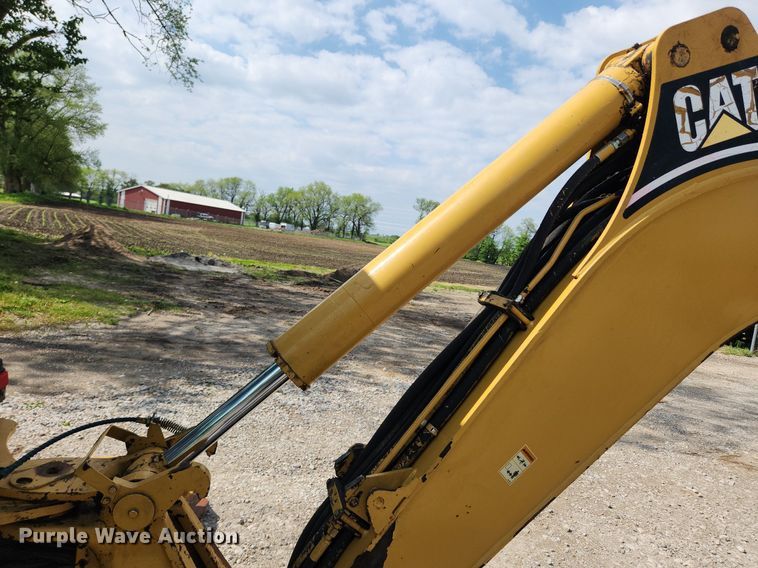 image for item MW9779 2003 Caterpillar 420D  backhoe