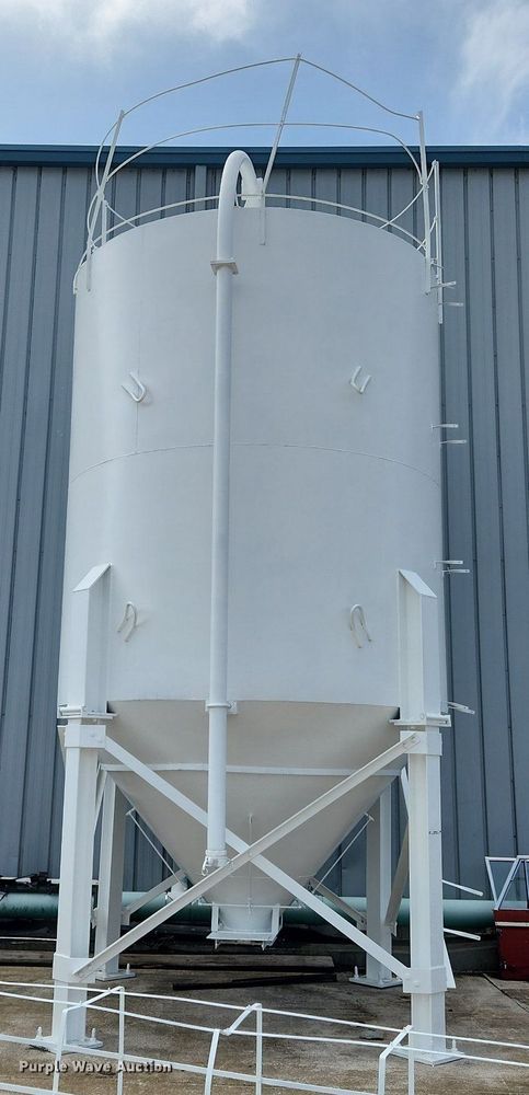image for item MW9782 Cement powder silo