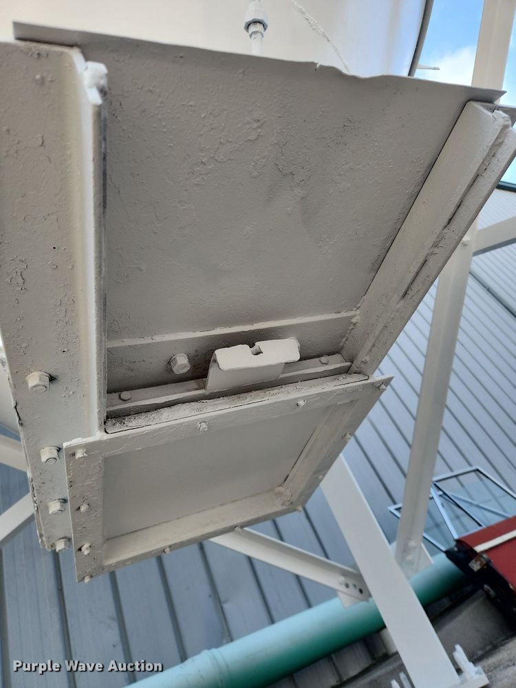 image for item MW9782 Cement powder silo