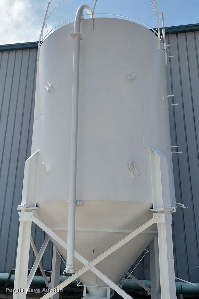 image for item MW9782 Cement powder silo
