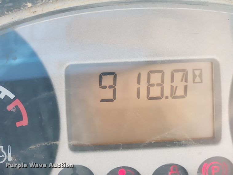 image for item MW9785 2017 Bobcat S570  skid steer loader