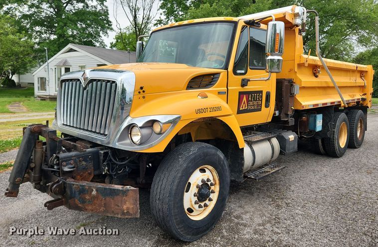 image for item MW9786 2009 International WorkStar 7500  dump truck