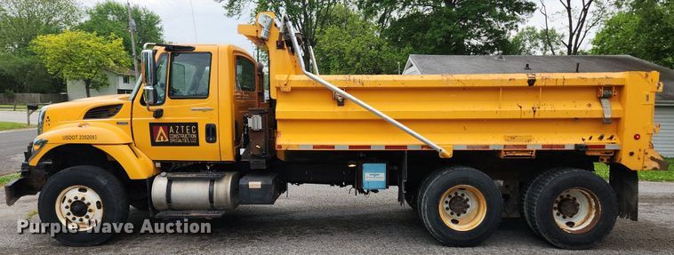 image for item MW9786 2009 International WorkStar 7500  dump truck
