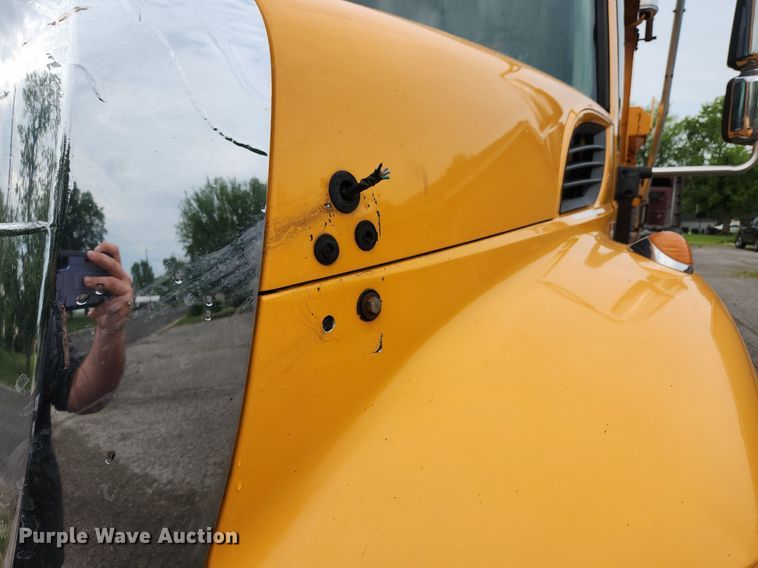 image for item MW9786 2009 International WorkStar 7500  dump truck