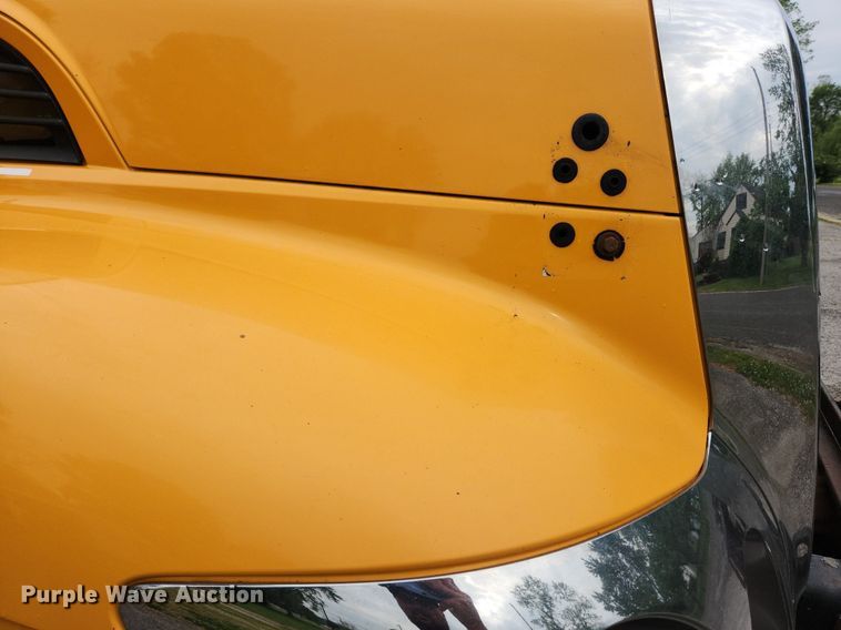 image for item MW9786 2009 International WorkStar 7500  dump truck