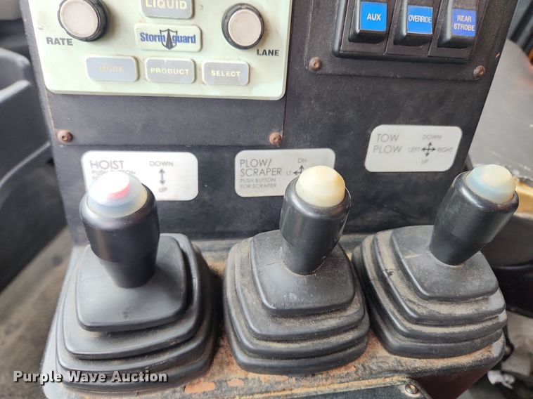 image for item MW9786 2009 International WorkStar 7500  dump truck