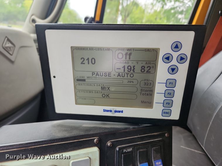 image for item MW9786 2009 International WorkStar 7500  dump truck