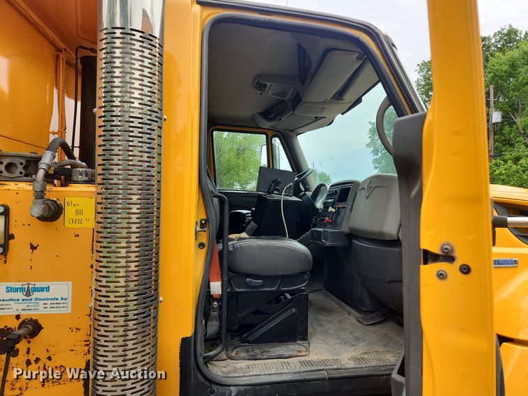 image for item MW9786 2009 International WorkStar 7500  dump truck