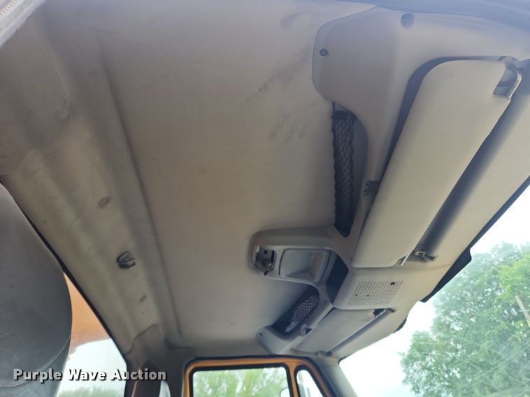 image for item MW9786 2009 International WorkStar 7500  dump truck