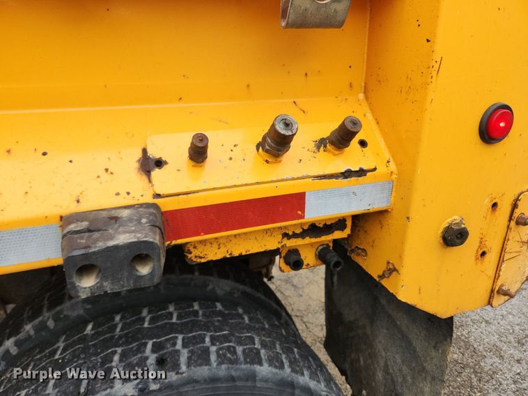 image for item MW9786 2009 International WorkStar 7500  dump truck