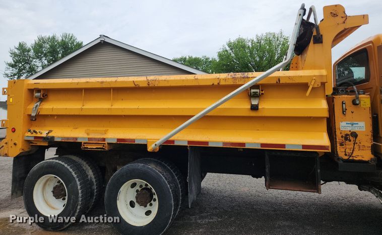 image for item MW9786 2009 International WorkStar 7500  dump truck