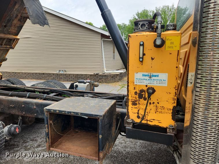 image for item MW9786 2009 International WorkStar 7500  dump truck