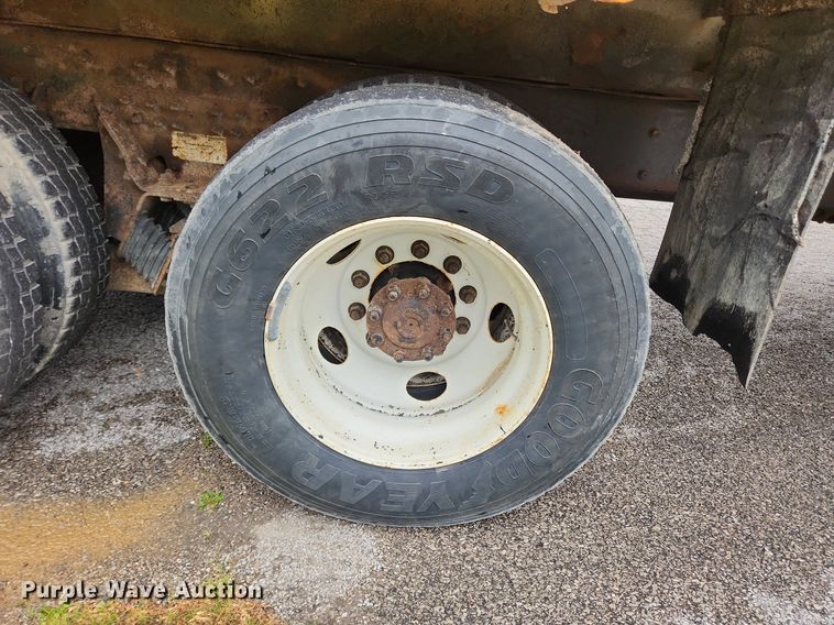 image for item MW9786 2009 International WorkStar 7500  dump truck