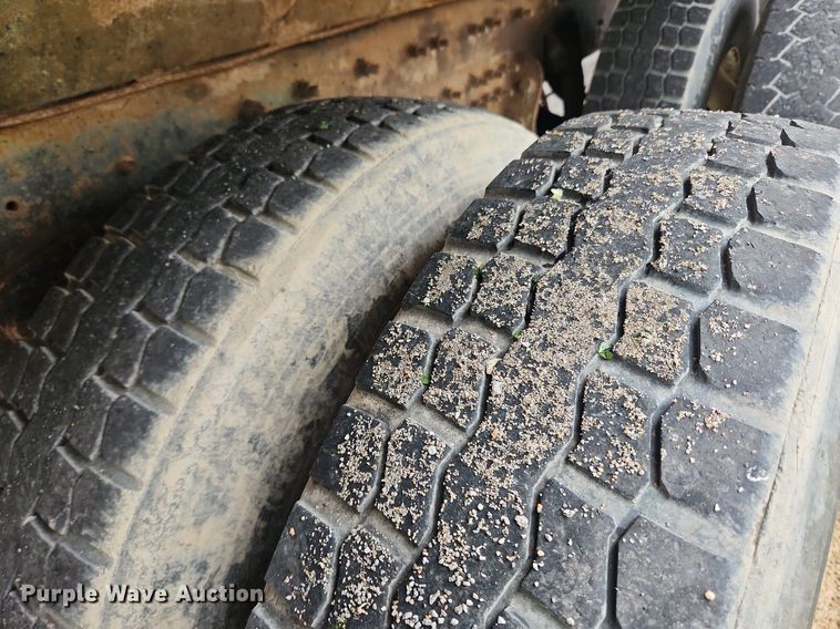 image for item MW9786 2009 International WorkStar 7500  dump truck